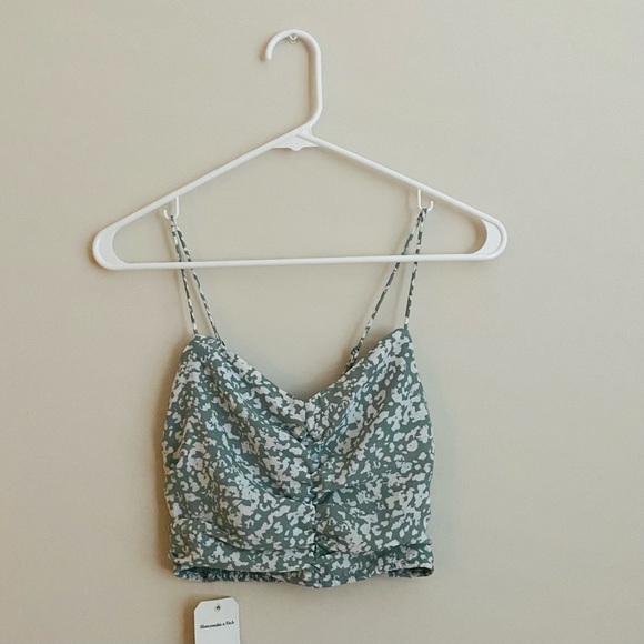 NWT Abercrombie & Fitch Green Ruched Cami - Picture 2 of 5